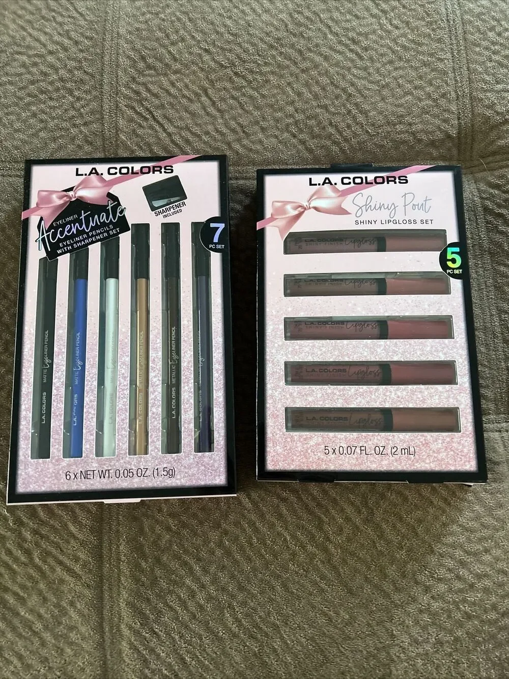 (2) LA Colors Makeup Cosmetics (1) Lip Gloss Set 5 Pc 0.07 fl oz & (1) Eyeliners